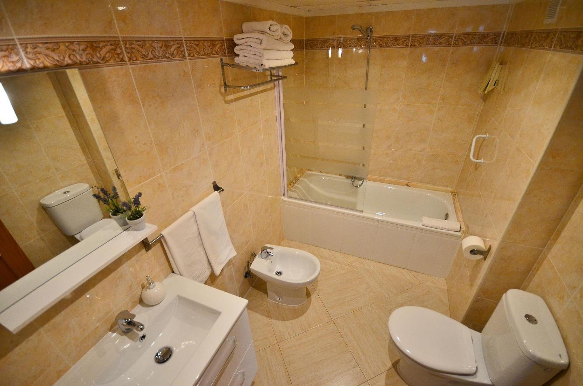 קאלה דה פינסטראט Aparthotel Ola Blanca מראה חיצוני תמונה